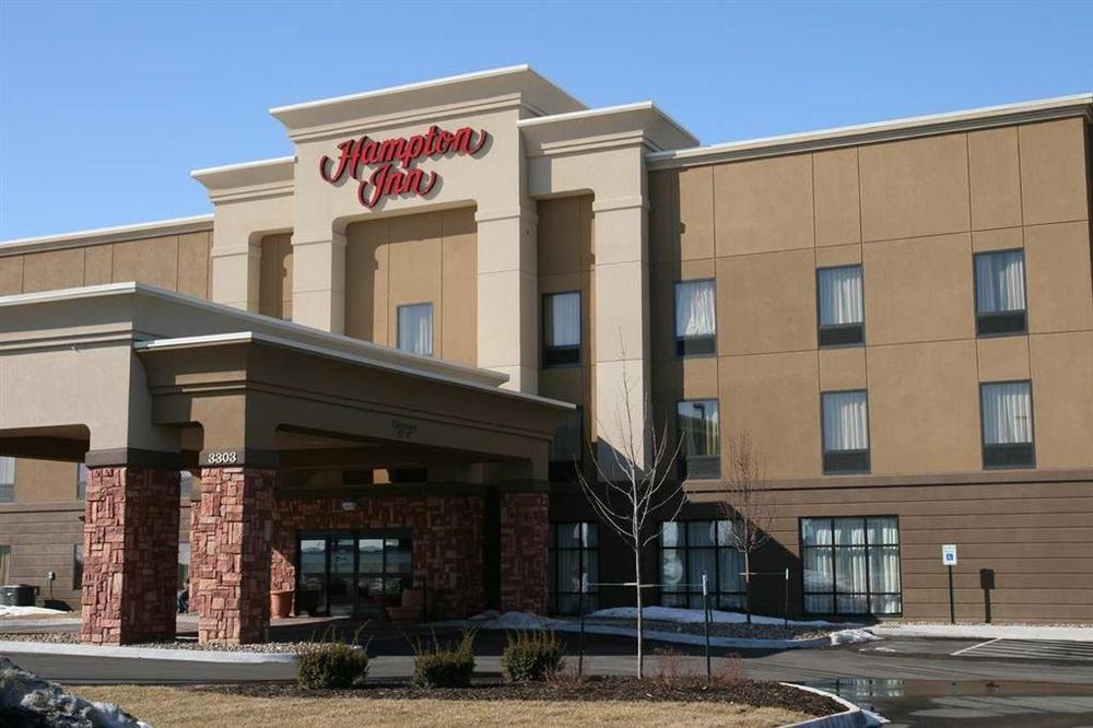 Hampton Inn Muscatine Екстериор снимка