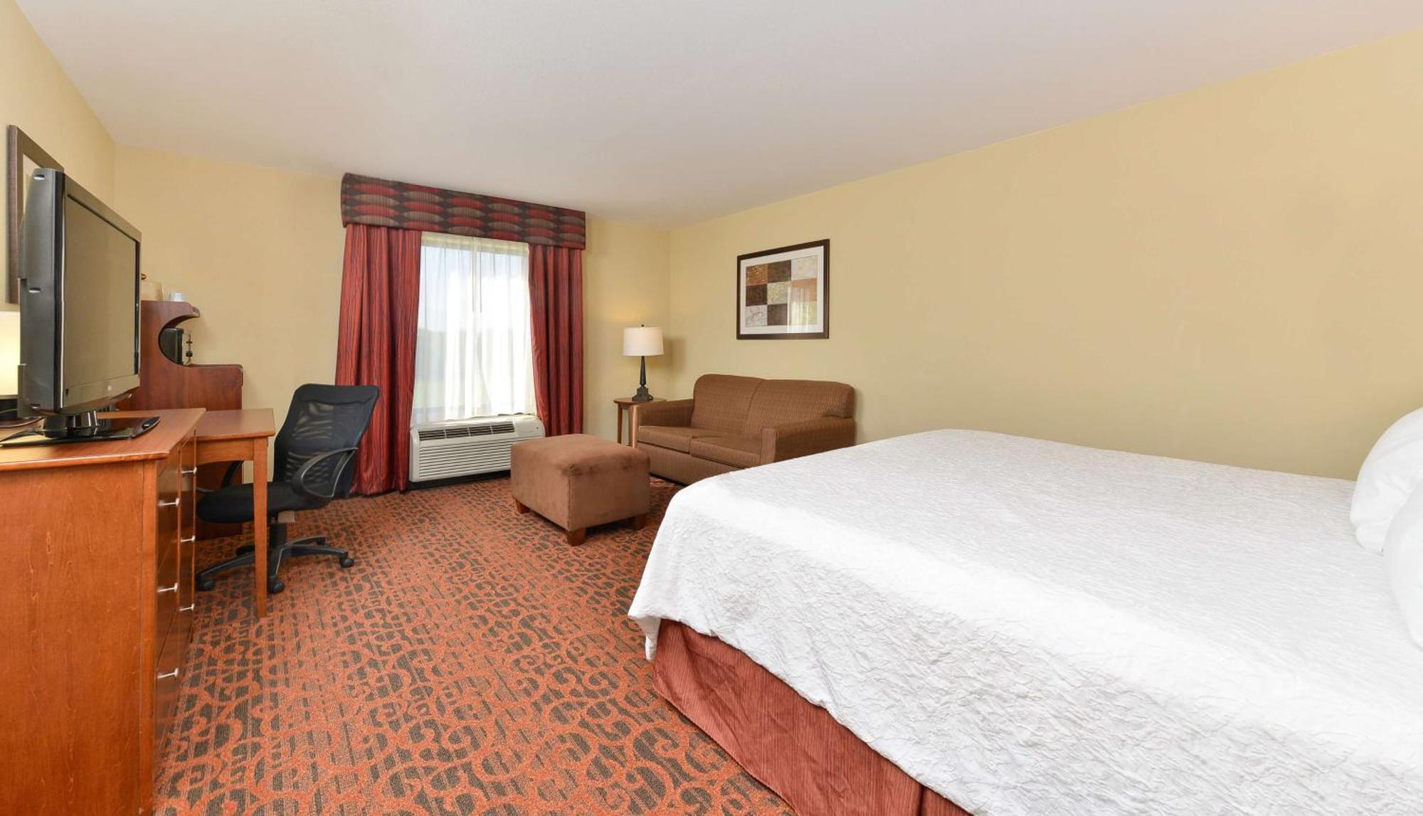 Hampton Inn Muscatine Екстериор снимка